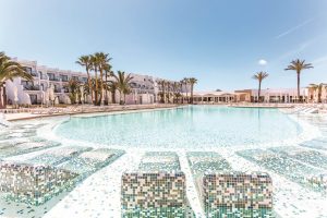 gran-palladium-white-island-resort-booking