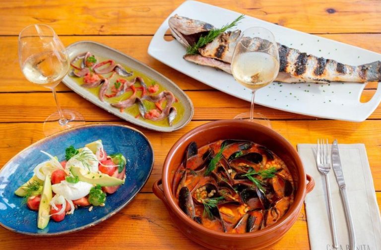 Cusine at Cala Bonita