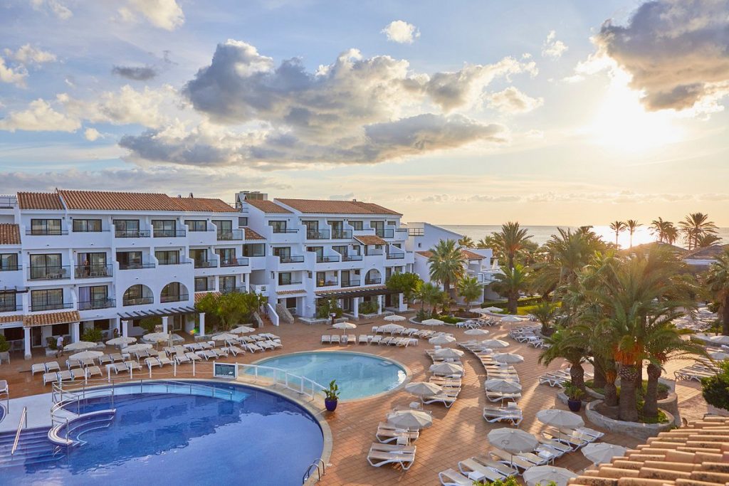 Fergus Style Bahamas