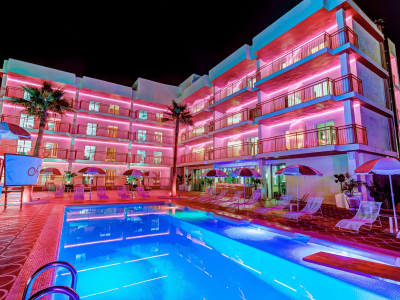 Romeo’s Ibiza – a Route 66 motel in the Mediterranean